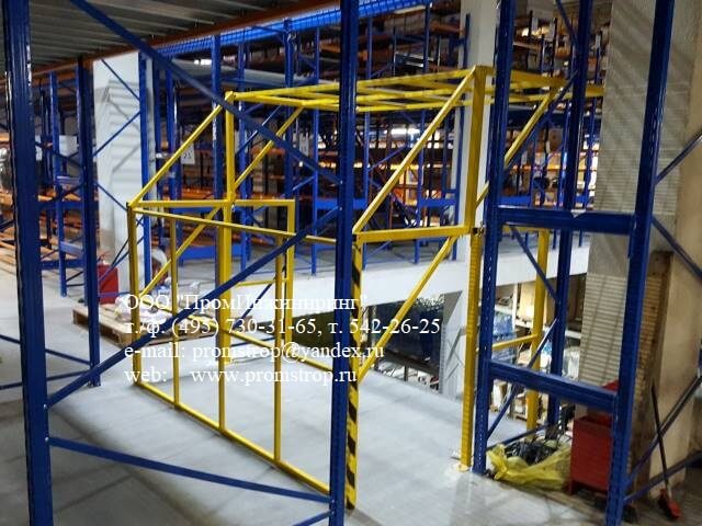 Паллетные ворота ПВ-VST 2,29 × 2,2 — закрыты для персонала